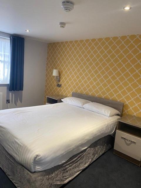 Beaufort Park Hotel Mold Eksteriør billede
