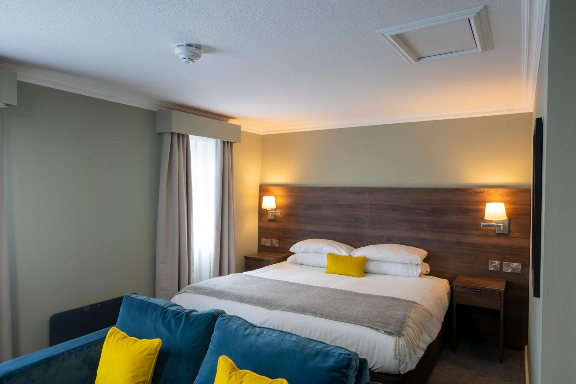 Beaufort Park Hotel Mold Eksteriør billede