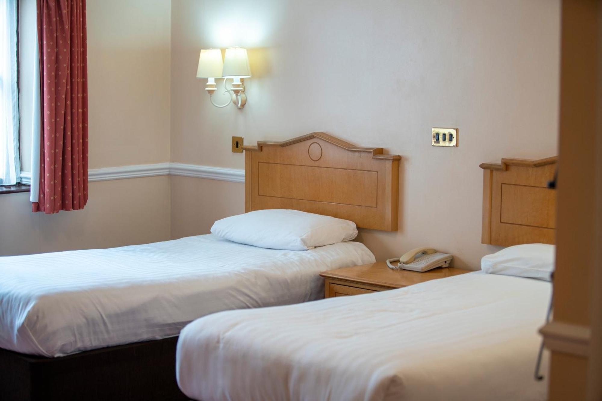 Beaufort Park Hotel Mold Eksteriør billede