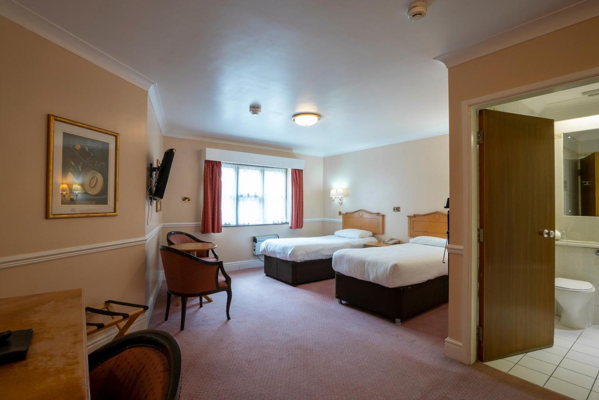 Beaufort Park Hotel Mold Eksteriør billede