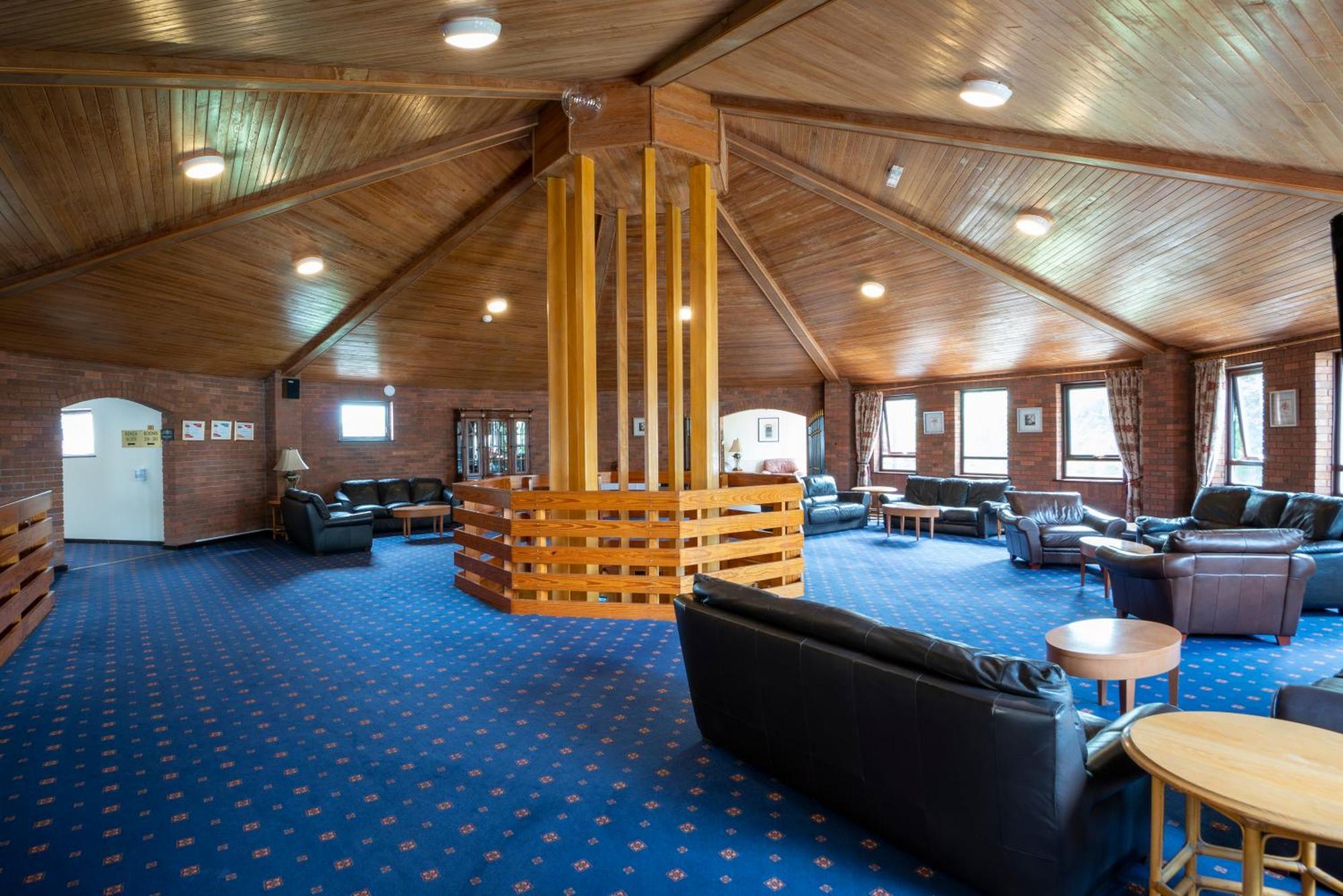 Beaufort Park Hotel Mold Eksteriør billede