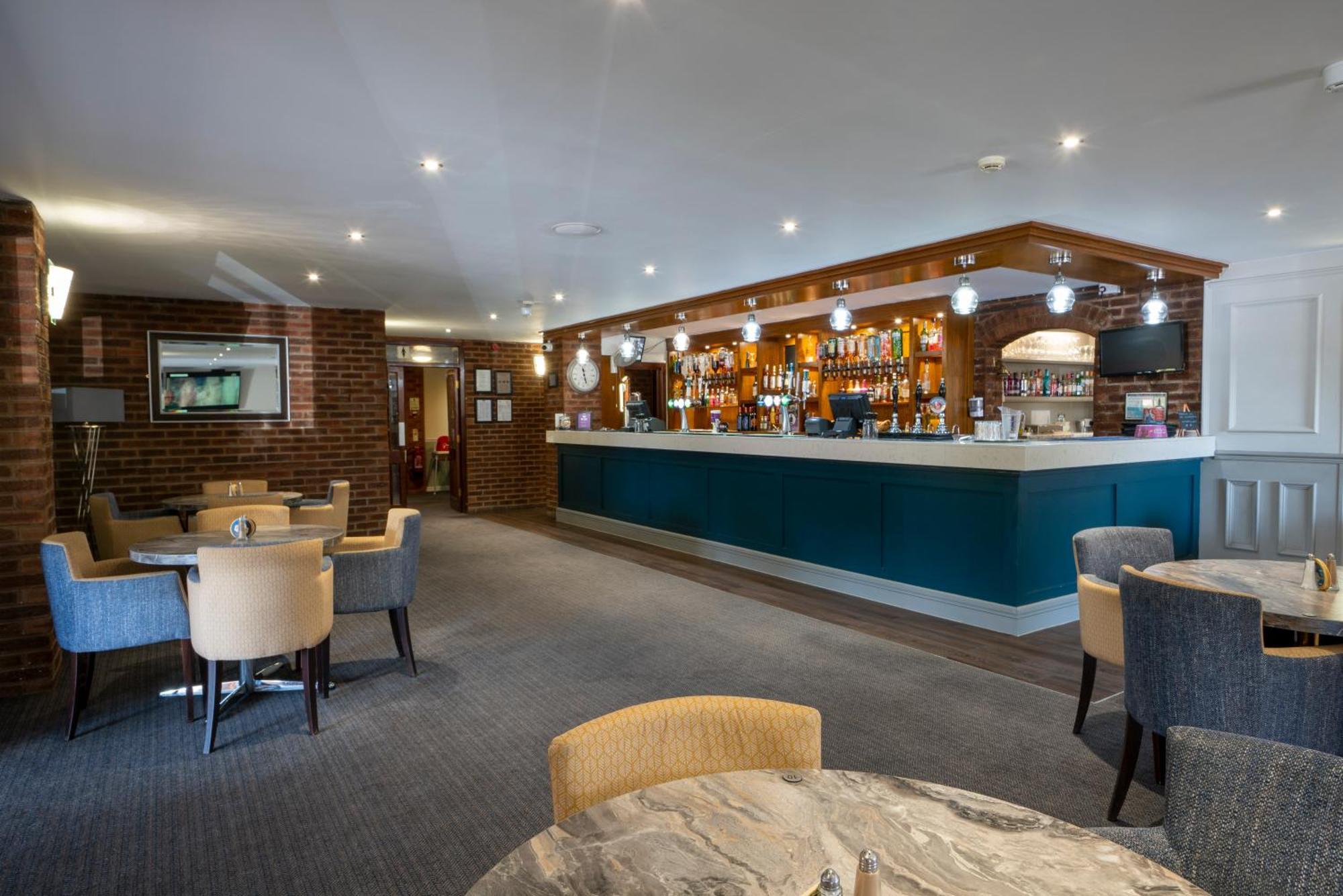Beaufort Park Hotel Mold Eksteriør billede