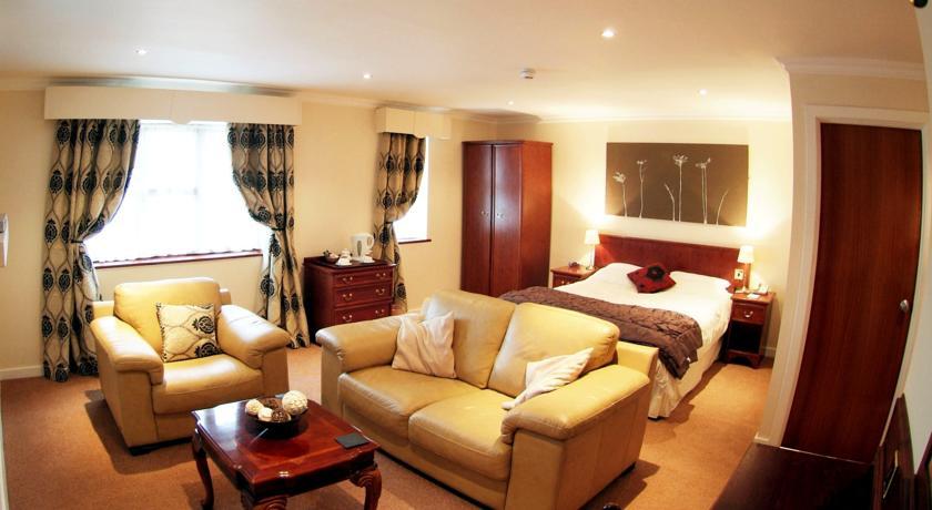 Beaufort Park Hotel Mold Eksteriør billede