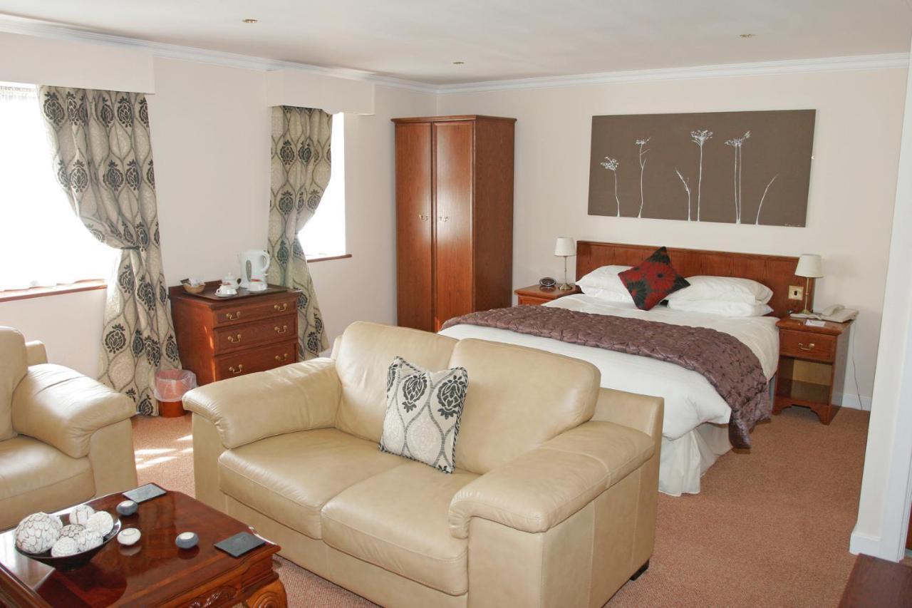 Beaufort Park Hotel Mold Eksteriør billede